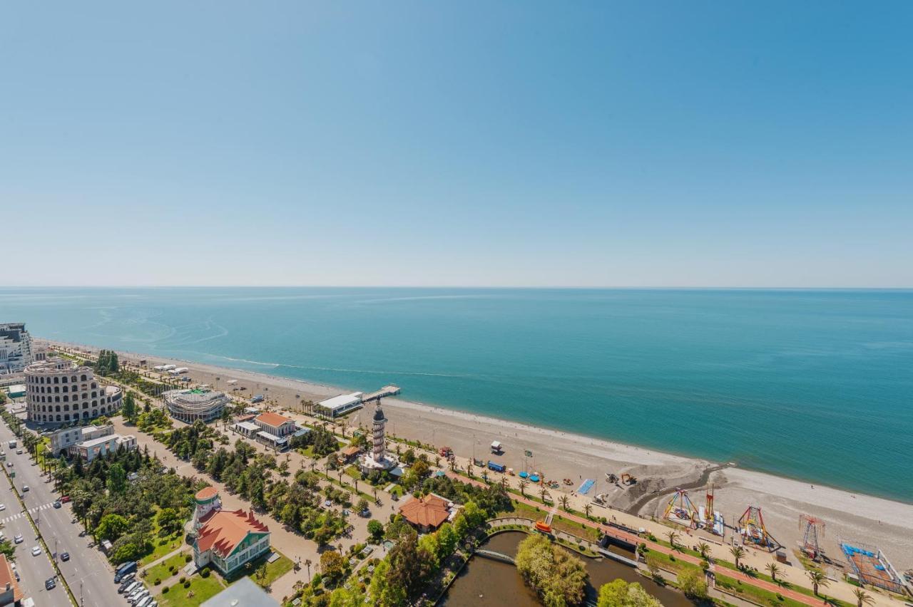 Orbi City Aparthotel Batumi Exterior photo